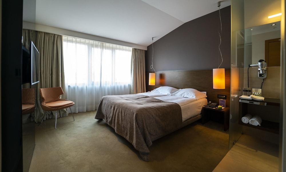 Modus Hotel Varna Exteriör bild
