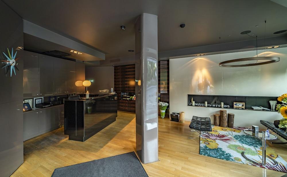 Modus Hotel Varna Exteriör bild